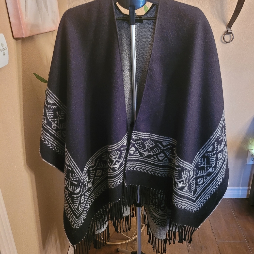 Cejon Black and Gray Knit Shawl OS